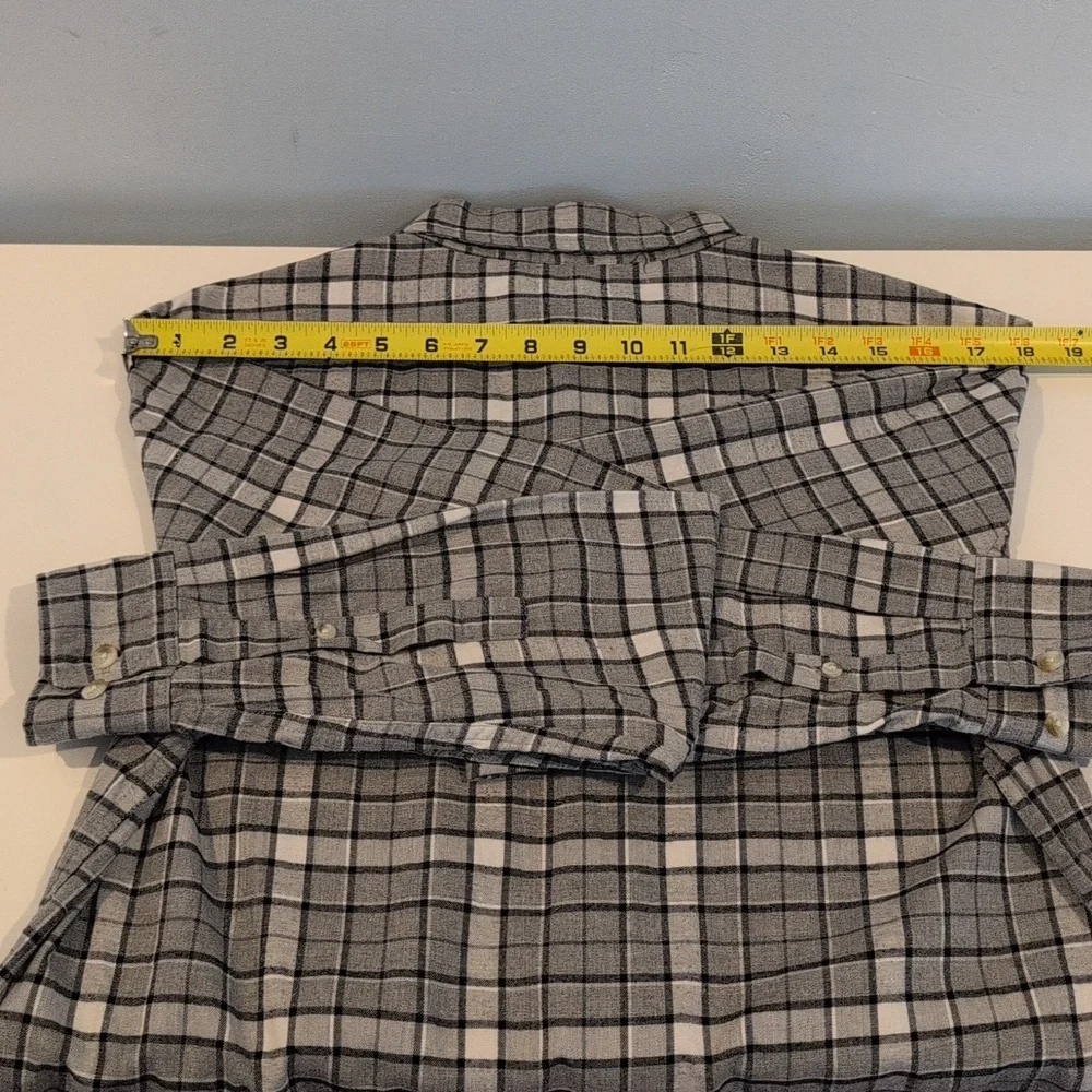 Banana Republic Men's Medium Untucked Slim Fit Long Sleeve Button Down Shirt